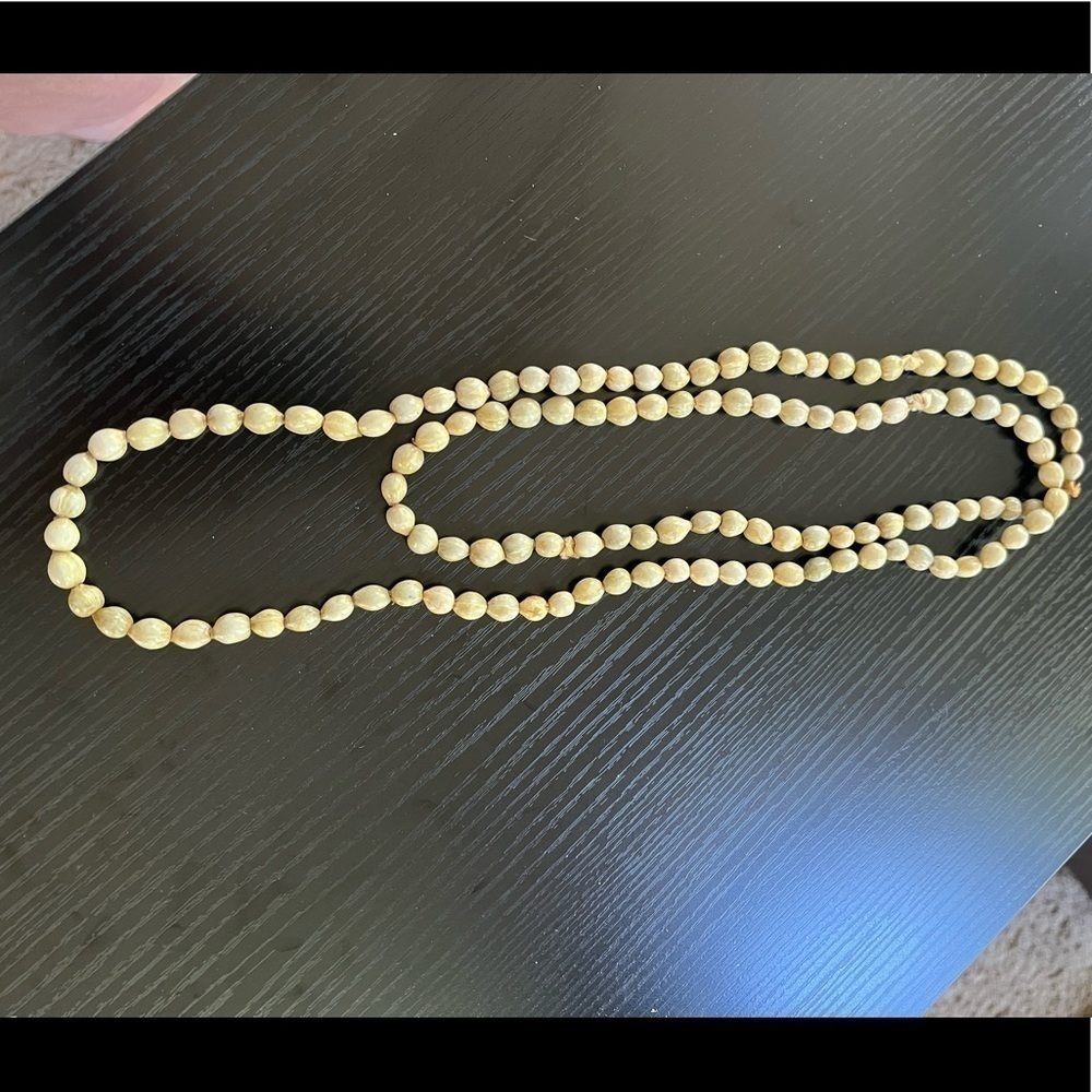 𝅺HANDMADE pods necklace